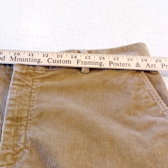 LL Bean Men’s Corduroy Pants 38 x 29 Classic Fit Khaki Wide Wale Flat Front EUC - Picture 5 of 11